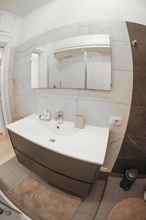 Bubi House Porta Romana 밀라노